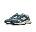 New Balance 9060 „New Spruce Angora“
