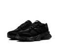 New Balance 9060 „Triple Black“