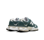 New Balance 9060 „New Spruce Angora“