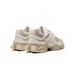 New Balance 9060 „Beige White“