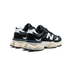 New Balance 9060 „Black White“