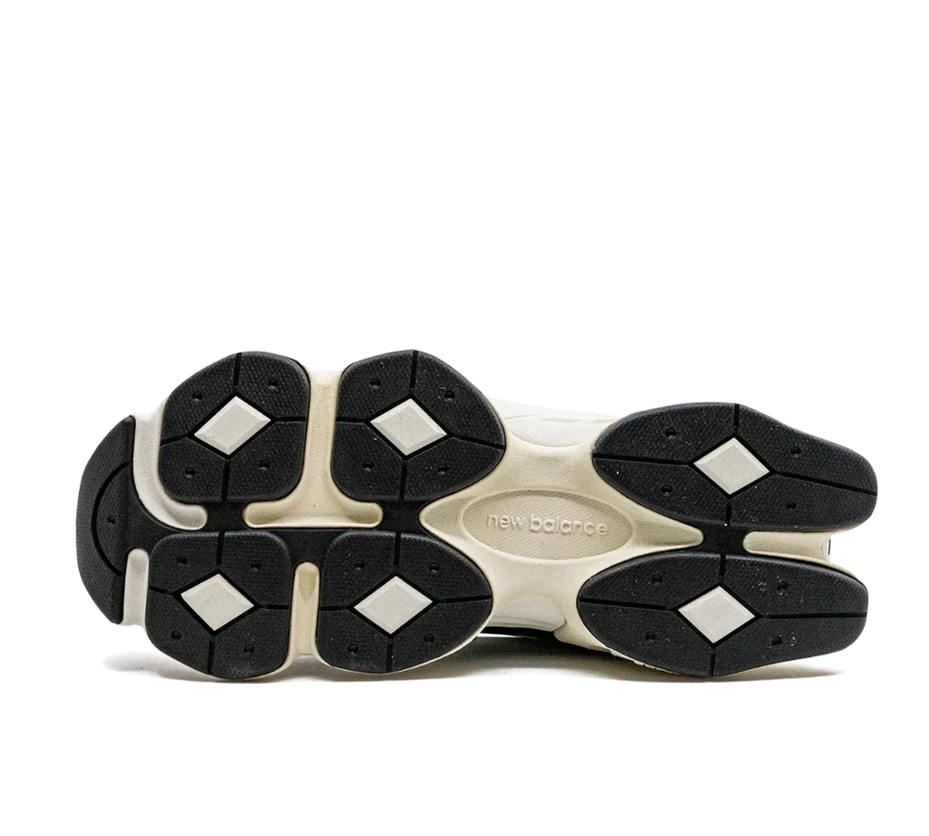 New Balance 9060 „Black White“