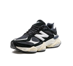 New Balance 9060 „Black White“